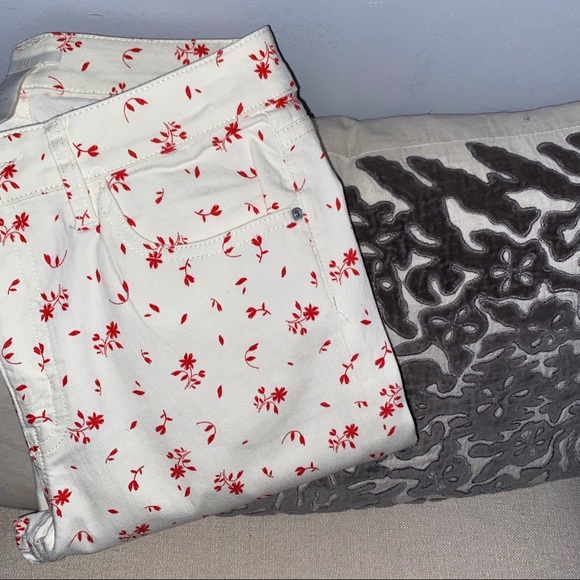 Flower pants - Picture 7 of 8